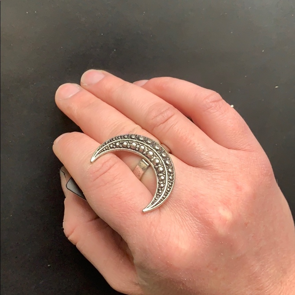 5 Rings- ⭐️ 🌙 - Picture 3 of 4